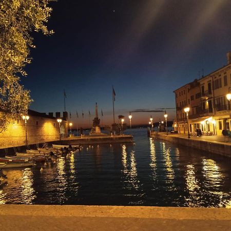 Residence Tasso Canossa - Appartamento Con Piscina Lazise Exterior foto
