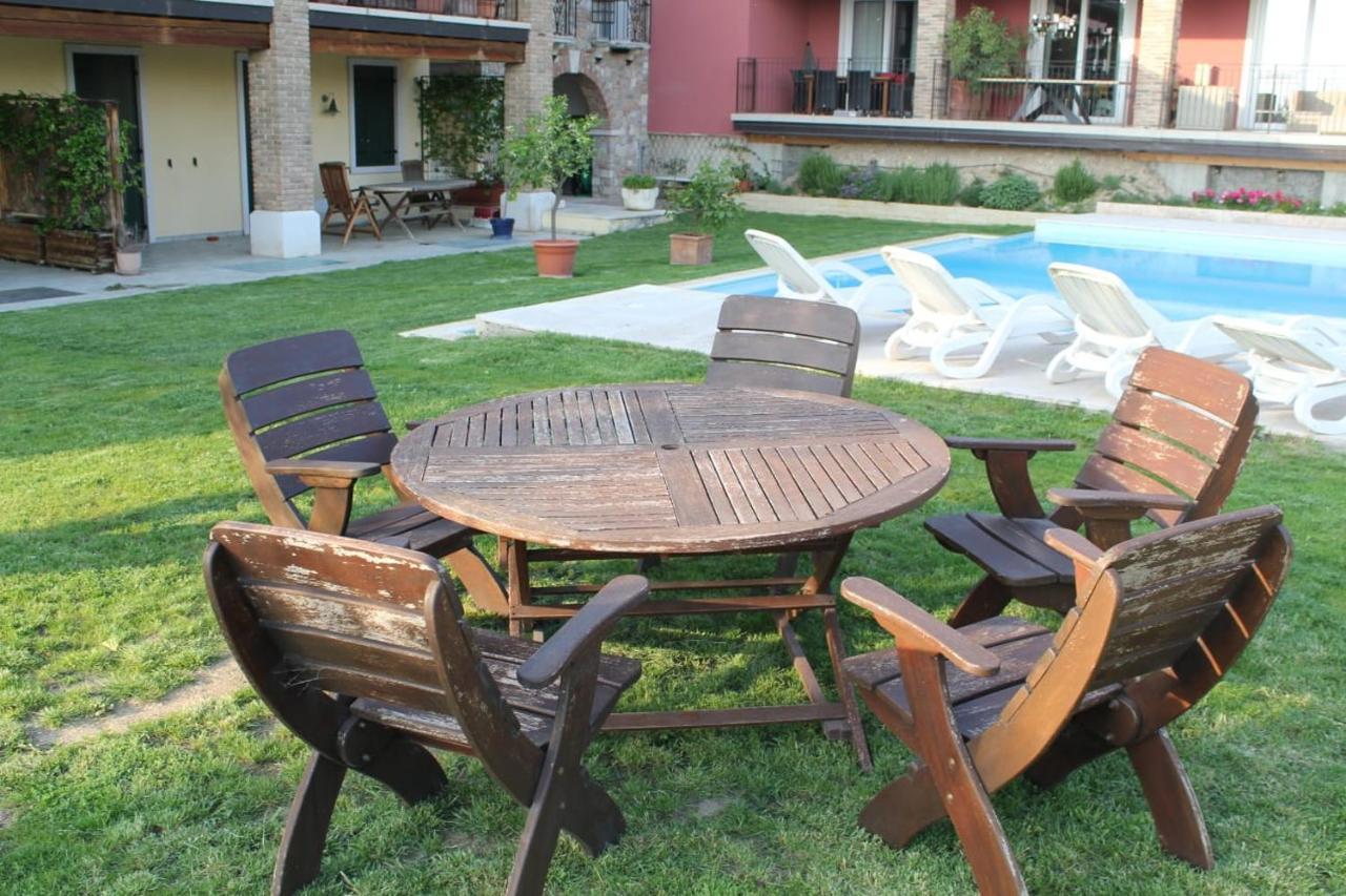 Residence Tasso Canossa - Appartamento Con Piscina Lazise Exterior foto