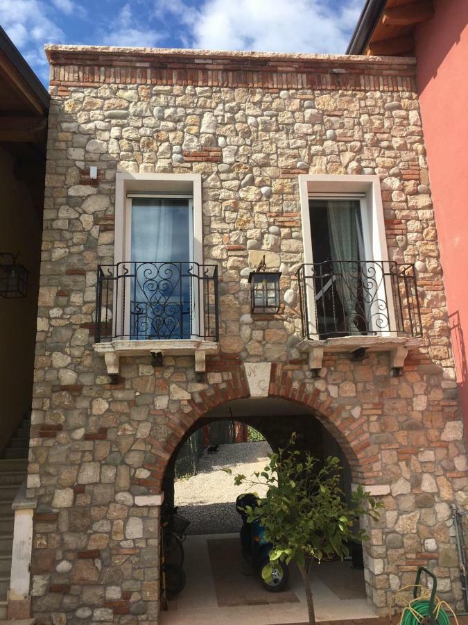 Residence Tasso Canossa - Appartamento Con Piscina Lazise Exterior foto